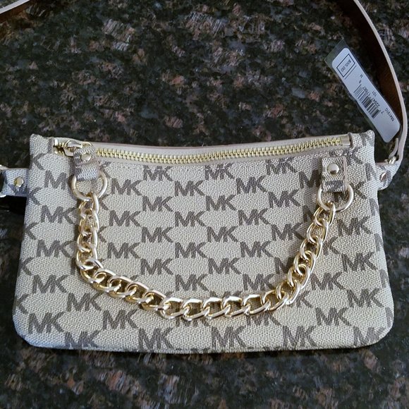 *SOLD* New Michael Kors Mini Purse - Picture 2 of 2